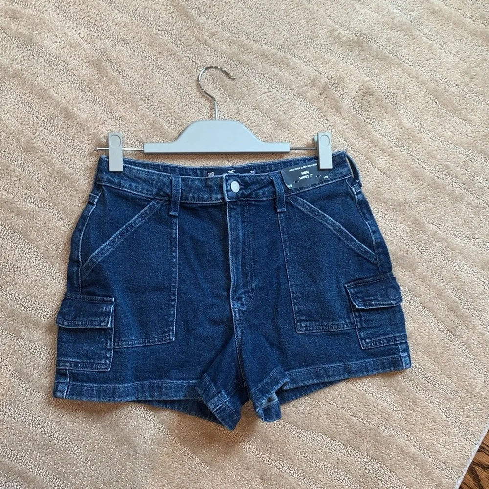 Hollister Ultra High Rise Mom Shorts‎